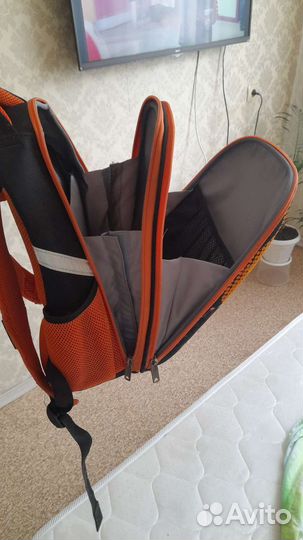 Школьный рюкзак