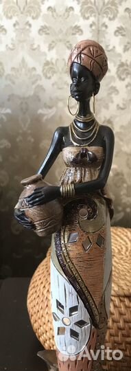 Статуэтка Африканка