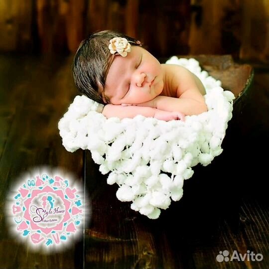 Плед из помпонов для фотосессии новорожденных