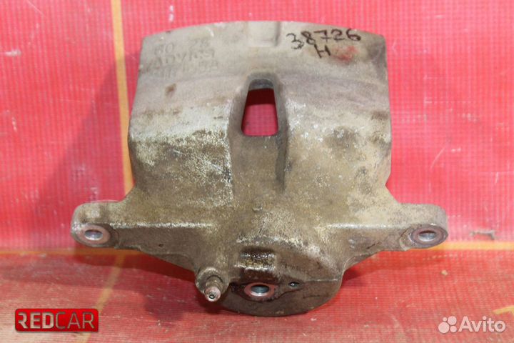 Суппорт тормозной передний левый Toyota Rav 4 V (1