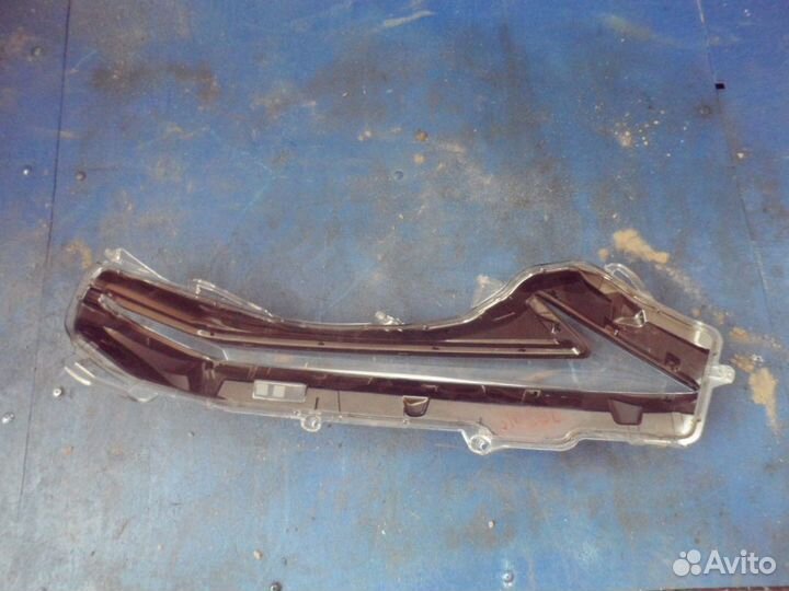 Стекло указателя поворота левого lexus NX 200/300H