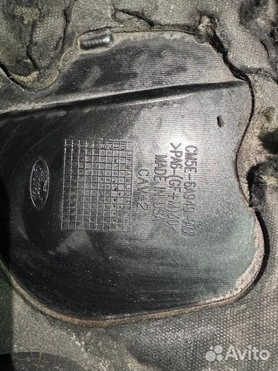 Крышка двигателя декоративная Ford Focus 3