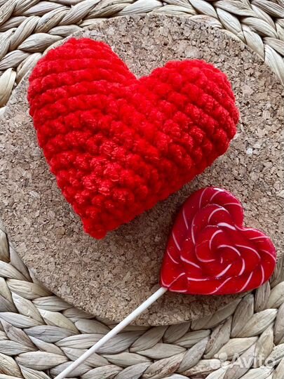 Вязаное сердце валентинка декор