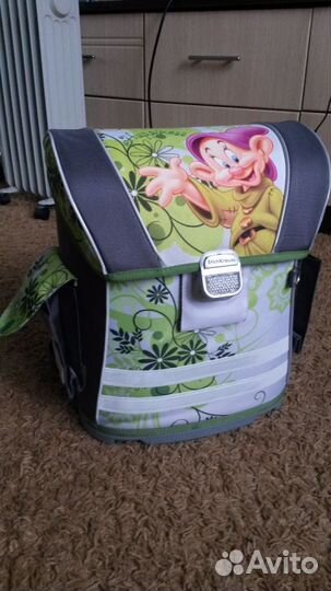 Школьный портфель