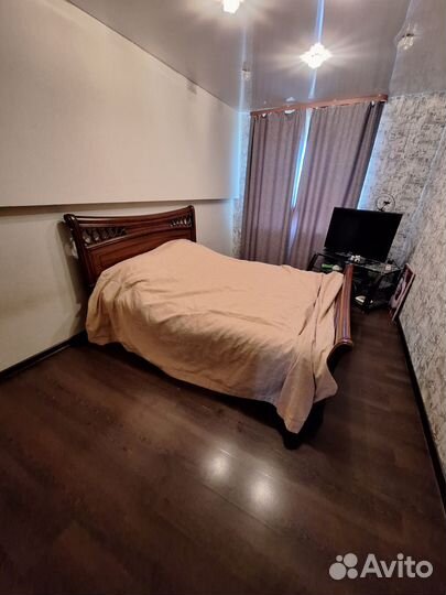 Кровать двуспальная 160х200 из массива