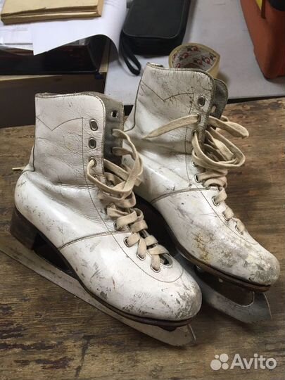 Коньки женские 38 р