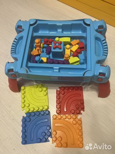 Развивающий столик Лего
