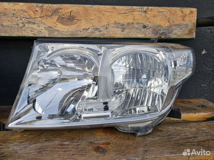 Фары toyota land cruiser 200