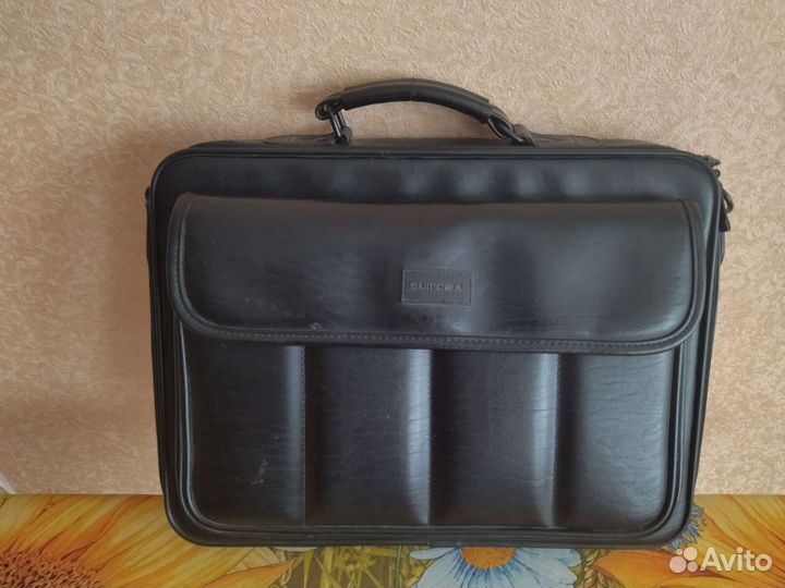Кожаный портфель для ноутбука