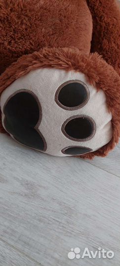 Медведь плюшевый