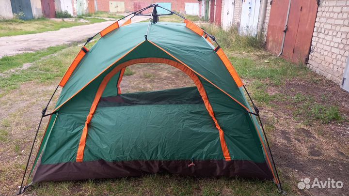 Палатка трёхместная