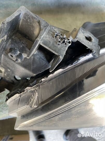 Фара mazda 3 bk седан