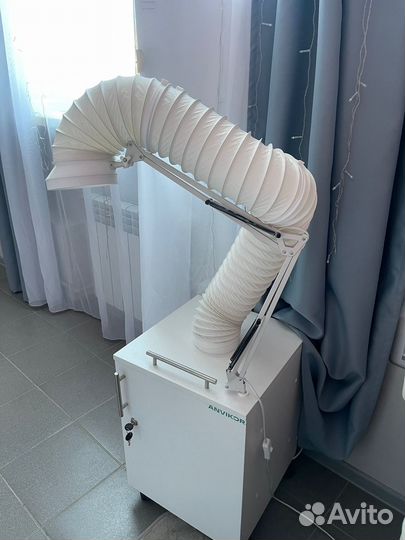 Вытяжка для маникюра и педикюра