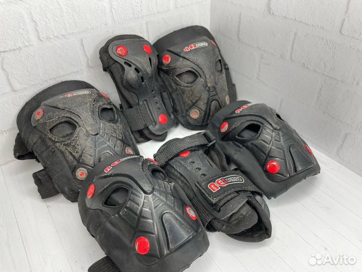 Комплект наколенников для роликов /комплект защиты