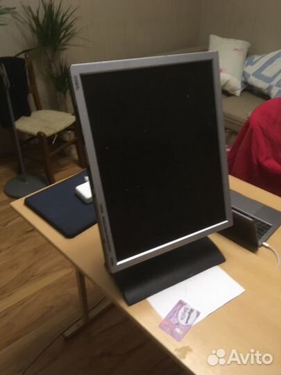 Монитор бенкю benq