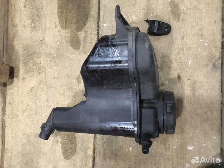 Бачек расширительный BMW 120 E87