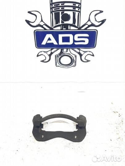 Скоба суппорта передняя Ssangyong Kyron 1 D20DT