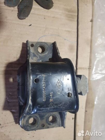 Опора (подушка) двигателя Рено меган 2