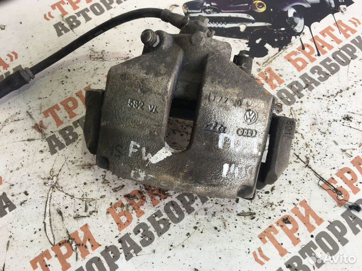 Фольксваген Гольф Суппорт передний Лев