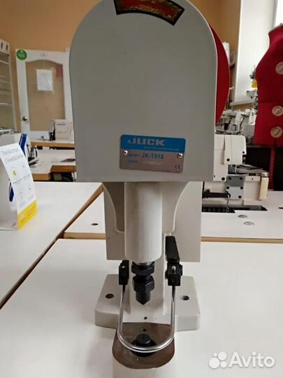 Однопозиционный пресс для установки фурнитуры