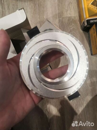 Светильник потолочный