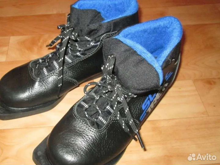 Ботинки лыжные