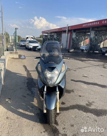 Honda silver wing 600