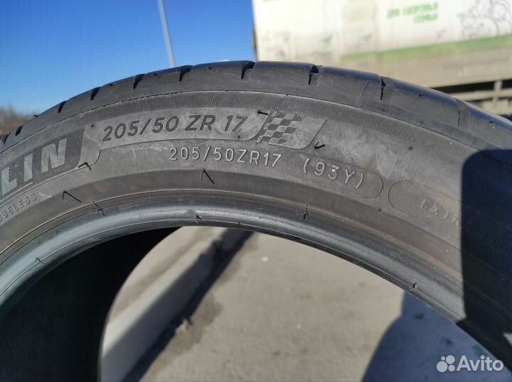 Michelin Pilot Sport 4 205/50 R17 93Y
