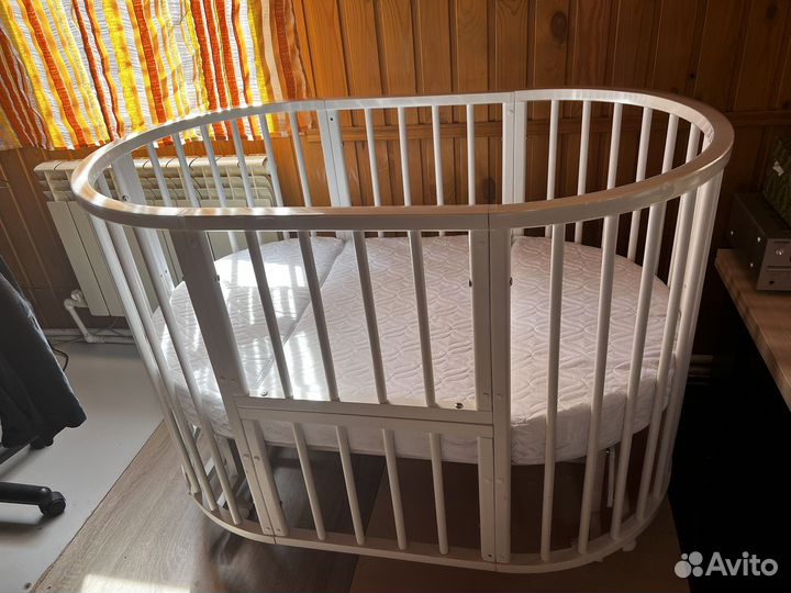 Детская кроватка трансформер с маятником