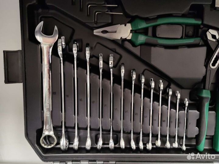 Набор инструментов и ключей SATA 137 предметов