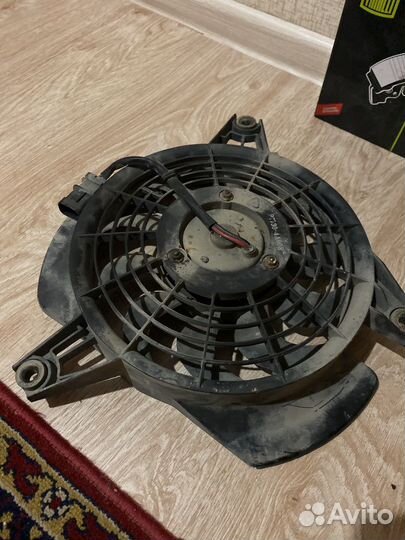 Вентилятор кондиционера Hyundai Starex