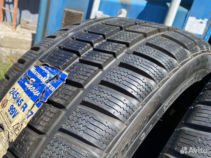 Cooper Weather-Master Snow 245/45 R17 99V