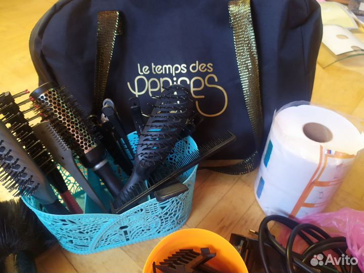 Машинка, расчёски, все для парикмахера, пакетом