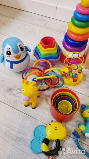 Развивающие игрушки погремушки неваляшка пирамидка