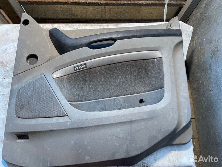 Обшивка двери правая Daf