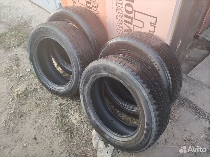 Triangle TR257 235/60 R18