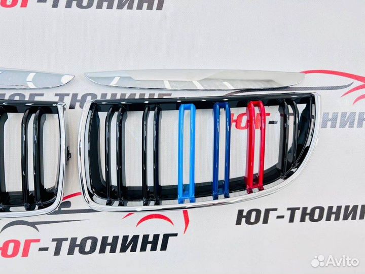 Решетка на BMW 3 е90 в стиле М хром с триколором