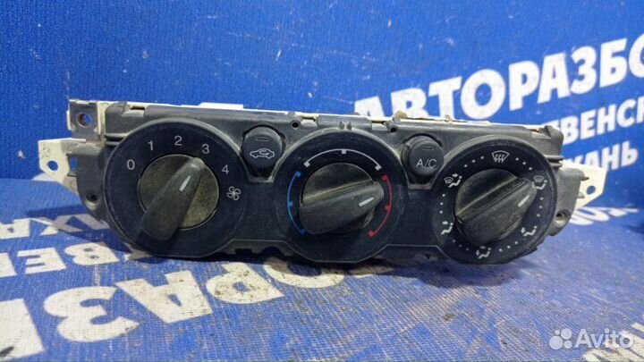 Блок управления печкой Ford Focus 2 седан qqdb