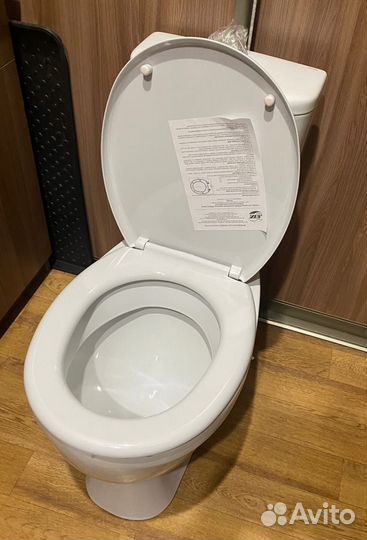 Унитаз новый