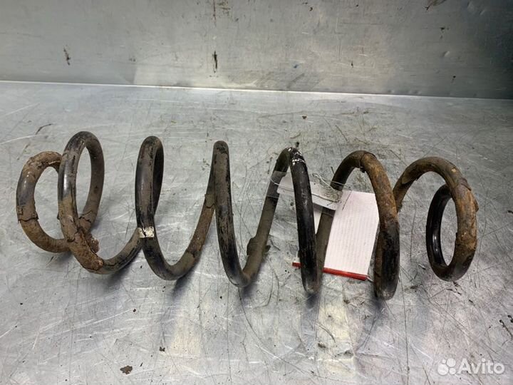 Пружина задняя Volkswagen Golf V 2003-2009 хетчбэк