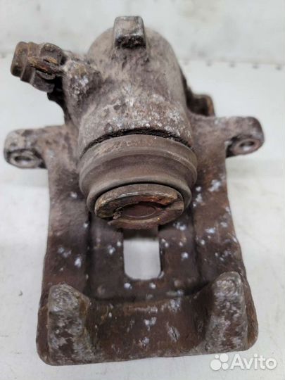 Суппорт задний левый Ауди А4 8Е