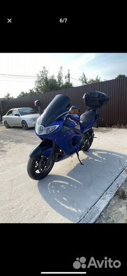 Мотоцикл triumph St 1050