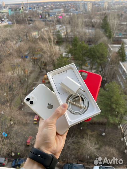 iPhone 11 отличный, sim