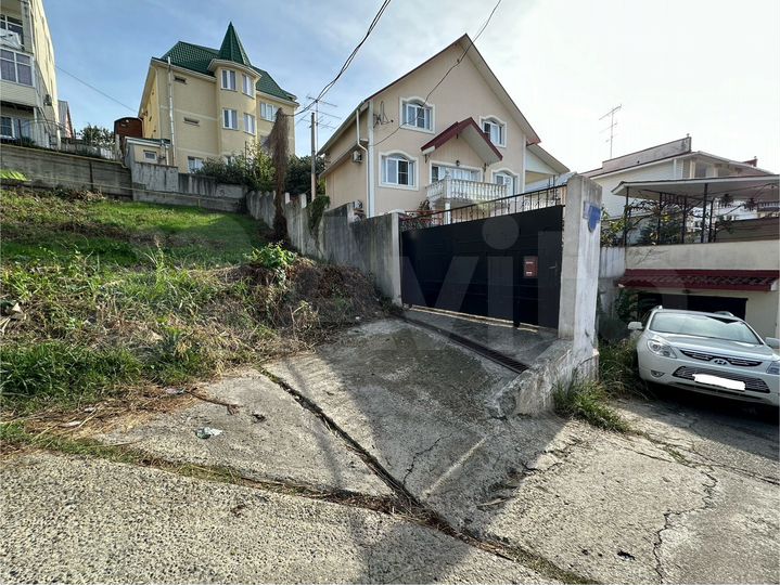 Дом 239 м² на участке 5 сот.