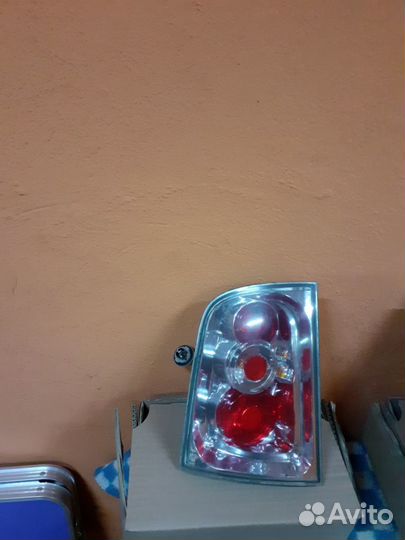 Фонари задние на Skoda Octavia Tur