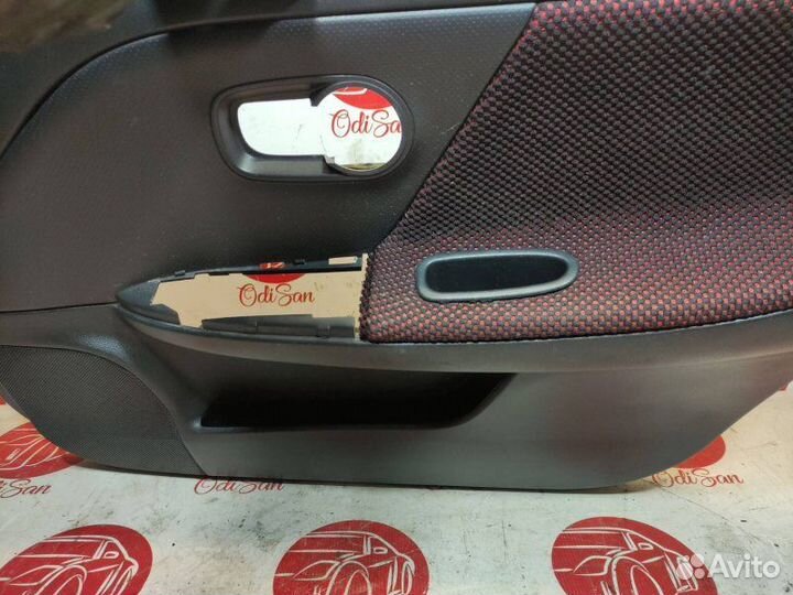 Обшивка двери карта Nissan Note E11 HR16DE 2007