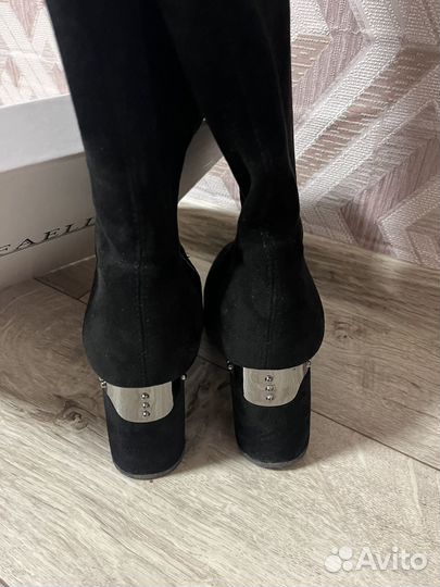 Продам женские 39 размер