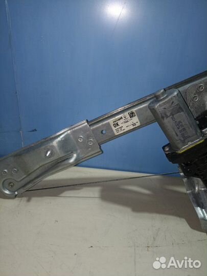 Стеклоподъемный механизм передний правый Renault