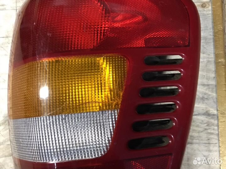 Фонарь задний Jeep Grand Cherokee в сборе