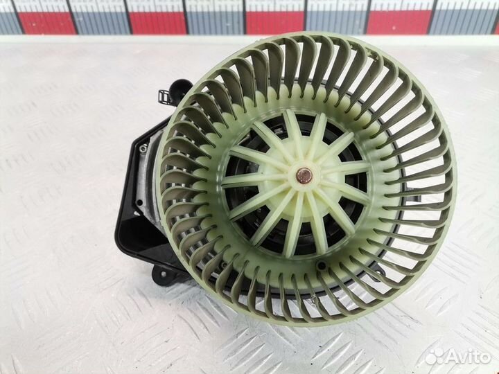 Моторчик печки Volkswagen Passat B5 1999